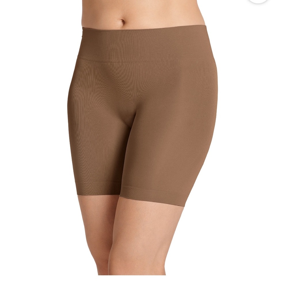 Jockey Essentials Seam free No Chafe Slipshort